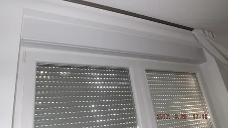 Ráépített műanyag redőny precíz beépítése