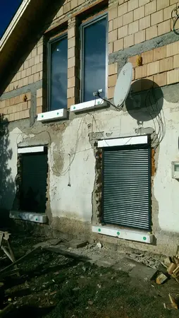Elektromos redőny sínvezető gumitömítéssel